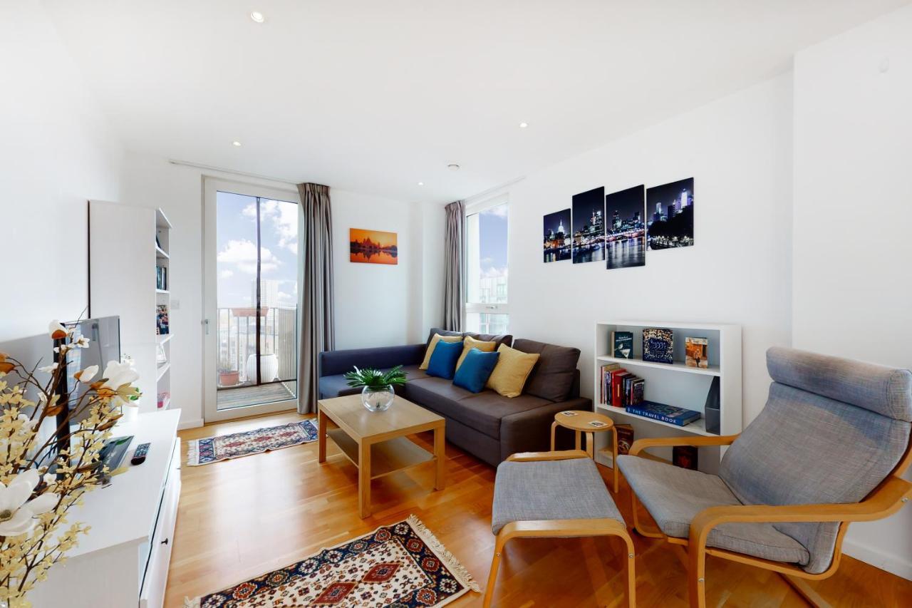 Lovely 2 Bedroom Flat With Balcony In Stratford Londra Exterior foto