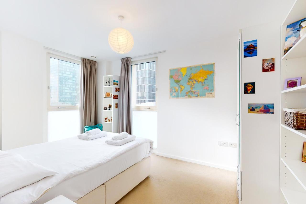 Lovely 2 Bedroom Flat With Balcony In Stratford Londra Exterior foto